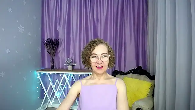 queen a n i online show from May 2026 09:49:02 AM