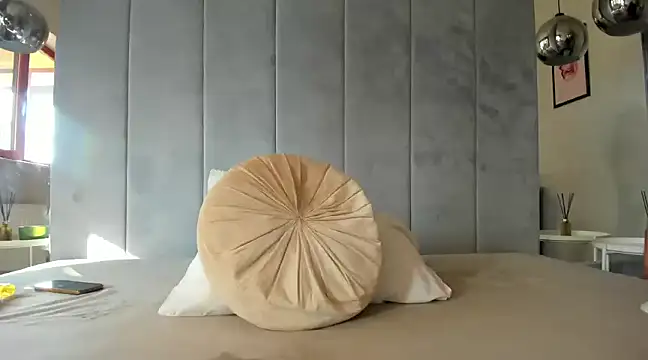 Naila18 online show from December 2024 11:55:02 AM