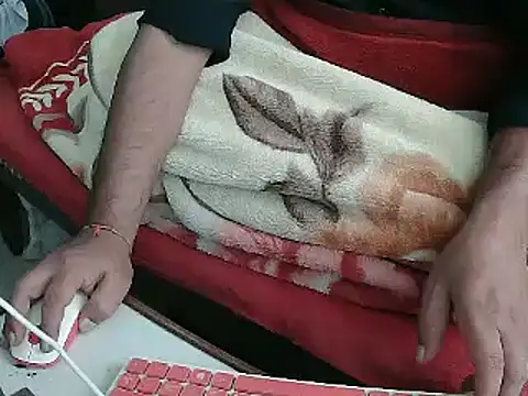 Snapshot of FUN4TIPS chatting on January 2025 09:08:01 AM FUN4TIPS online show from January 2025 09:08:01 AM