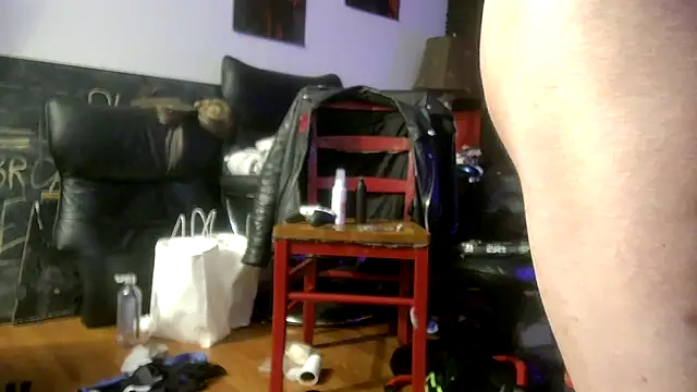 Snapshot of TheHellBilly chatting on February 2026 05:16:02 PM TheHellBilly online show from February 2026 05:16:02 PM