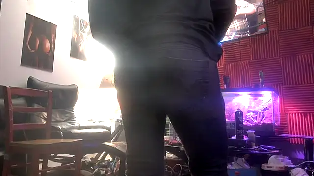 Snapshot of TheHellBilly chatting on February 2026 03:21:02 AM TheHellBilly online show from February 2026 03:21:02 AM