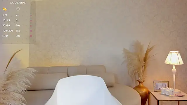 Snapshot of GraceCartier chatting on December 2025 10:07:02 PM GraceCartier online show from December 2025 10:07:02 PM