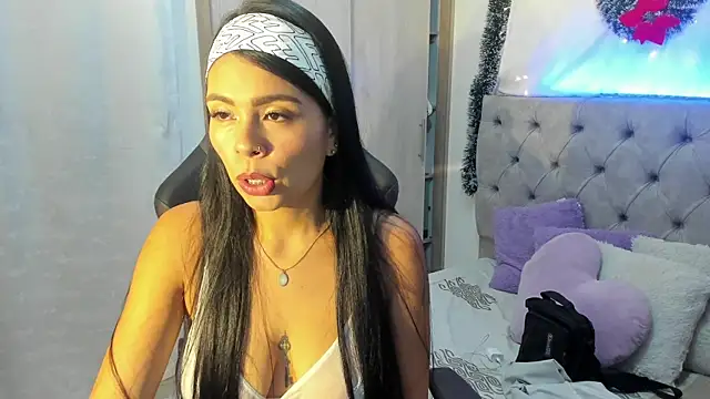 perfectmatch  online show from December 2024 10:34:02 PM