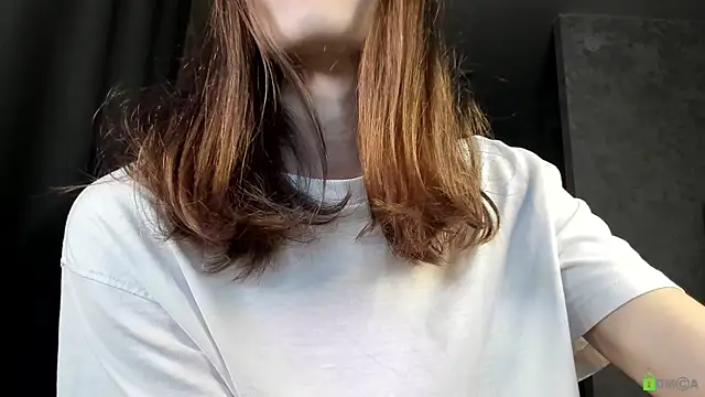 Courtney Luv online show from October 2025 01:13:01 PM