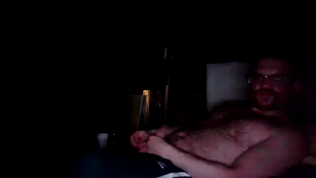 ryankurt5247 online show from April 2026 01:31:01 PM