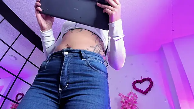 Snapshot of _liathompsom09 chatting on February 2025 04:53:01 PM liathompsom09 online show from February 2025 04:53:01 PM