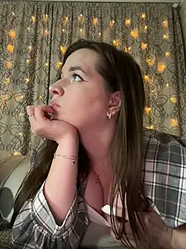 Snapshot of HellMoor chatting on January 2025 01:26:02 AM HellMoor online show from January 2025 01:26:02 AM