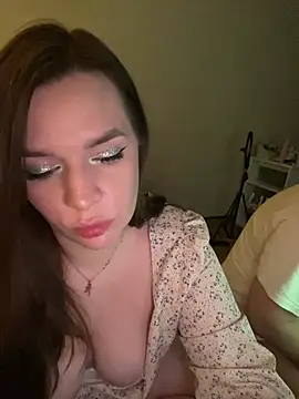 Snapshot of HellMoor chatting on February 2025 01:05:02 AM HellMoor online show from February 2025 01:05:02 AM