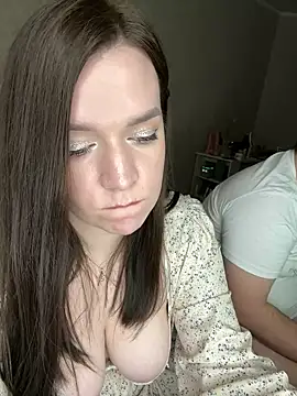 Snapshot of HellMoor chatting on March 2025 11:17:01 PM HellMoor online show from March 2025 11:17:01 PM