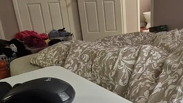 AmateurGuy23 online show from September 2025 11:49:01 PM