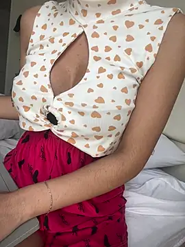 Snapshot of DulceMya6 chatting on January 2026 04:00:01 PM DulceMya6 online show from January 2026 04:00:01 PM