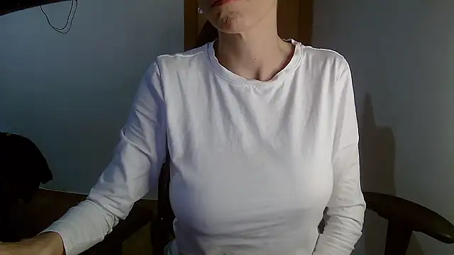 Vampirosa online show from January 2026 01:38:01 PM