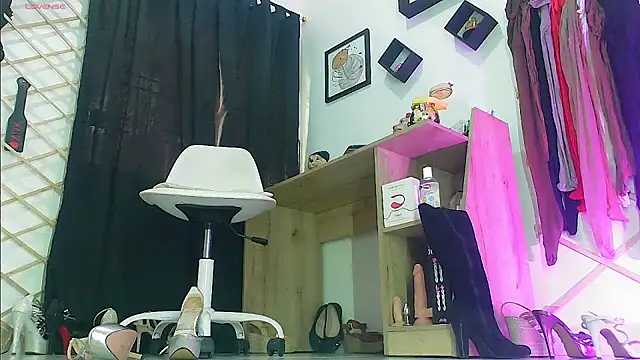 myla sarah online show from April 2026 08:57:02 PM