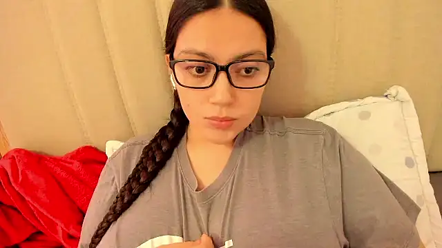 roniewester online show from May 2026 10:06:02 PM