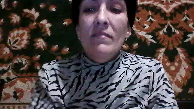 SunnyAmorre online show from April 2026 06:57:02 PM