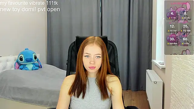 Snapshot of Hot_Mia_ chatting on December 2024 08:23:02 AM Hot Mia online show from December 2024 08:23:02 AM