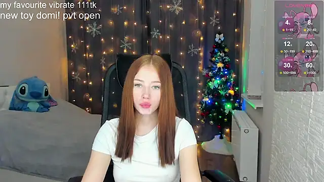 Snapshot of Hot_Mia_ chatting on December 2024 03:11:01 PM Hot Mia online show from December 2024 03:11:01 PM