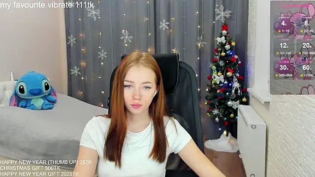 Snapshot of Hot_Mia_ chatting on January 2025 05:55:01 PM Hot Mia online show from January 2025 05:55:01 PM