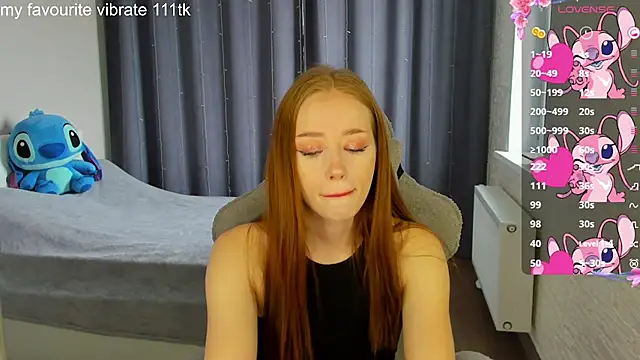 Snapshot of Hot_Mia_ chatting on March 2025 11:44:02 AM Hot Mia online show from March 2025 11:44:02 AM