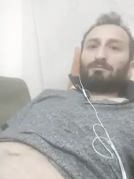 Snapshot of Yaramaz331 chatting on March 2025 01:54:02 AM Yaramaz331 online show from March 2025 01:54:02 AM