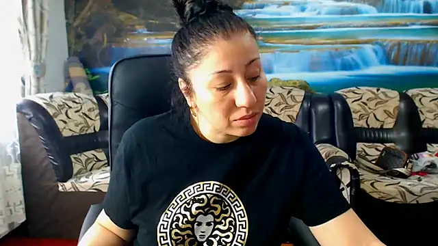 Snapshot of MoistMady chatting on March 2025 06:26:02 AM MoistMady online show from March 2025 06:26:02 AM