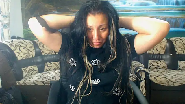 Snapshot of MoistMady chatting on September 2025 05:45:02 AM MoistMady online show from September 2025 05:45:02 AM