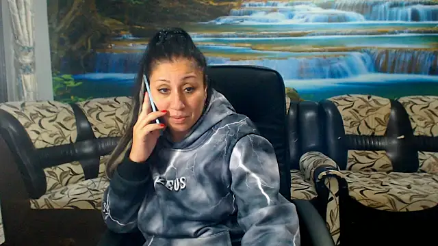 Snapshot of MoistMady chatting on October 2025 05:45:01 PM MoistMady online show from October 2025 05:45:01 PM