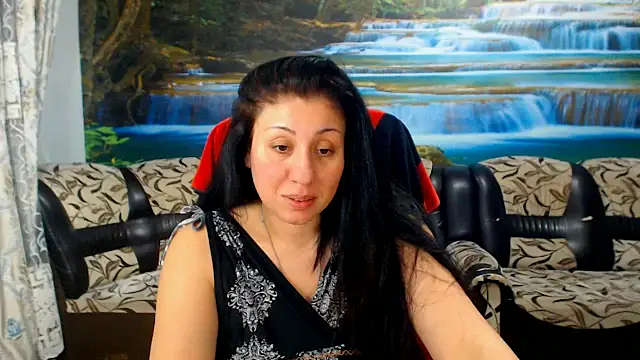 MoistMady online show from April 2026 06:08:02 PM