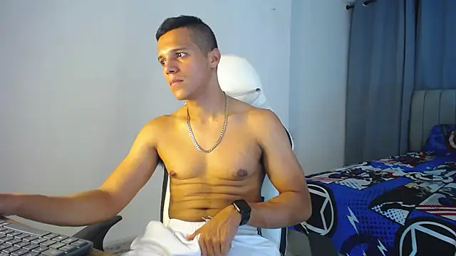 Snapshot of DavidAngell7 chatting on December 2024 01:05:01 AM DavidAngell7 online show from December 2024 01:05:01 AM