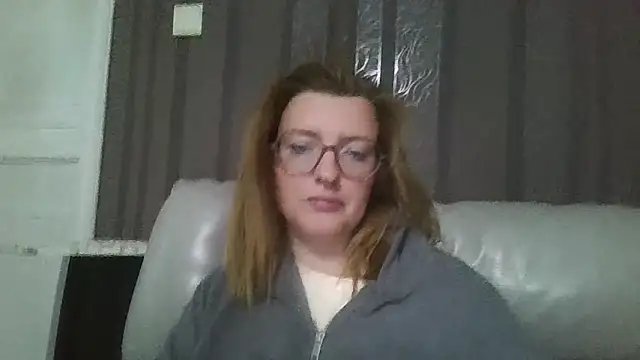 LiquidLeonie online show from May 2026 02:18:02 AM