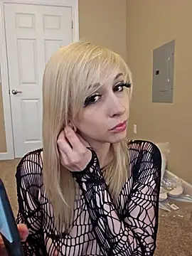 AmethystFoxx online show from October 2025 06:27:01 PM