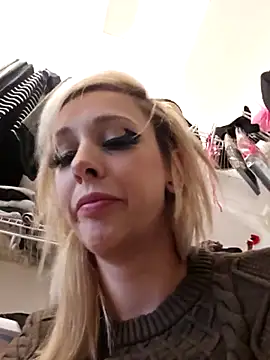 AmethystFoxx online show from February 2026 08:16:02 PM