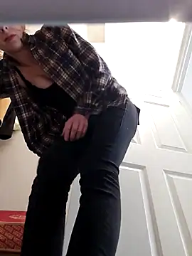 AmethystFoxx online show from April 2026 07:53:01 PM