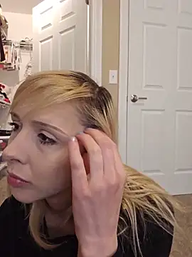 AmethystFoxx online show from May 2026 05:31:01 PM