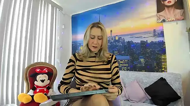 ashleymilf 1 online show from October 2025 03:34:02 PM