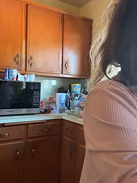 Mini And The Bear online show from May 2026 03:53:02 PM