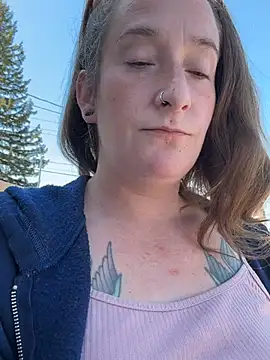 Mini And The Bear online show from May 2026 03:31:02 PM