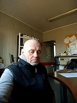 Snapshot of wilkalfa chatting on December 2025 11:17:01 AM wilkalfa online show from December 2025 11:17:01 AM