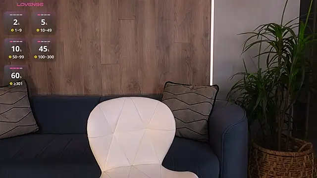 NaomiSainz online show from July 2026 03:03:02 PM