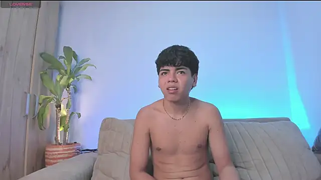 tomdrew69 online show from October 2025 04:42:01 AM