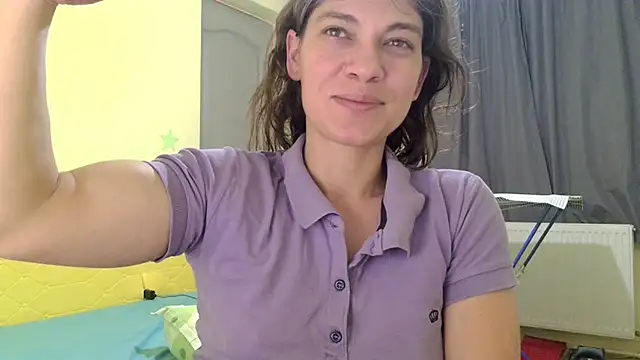 Snapshot of MercyLove chatting on December 2025 01:42:01 PM MercyLove online show from December 2025 01:42:01 PM