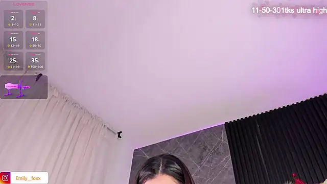 Snapshot of emily_fox1 chatting on December 2024 11:45:01 AM emily fox1 online show from December 2024 11:45:01 AM