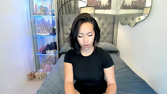 reighnempress online show from January 2026 04:29:01 AM