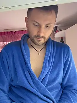 Snapshot of MartinBrandon chatting on May 2026 12:10:01 PM MartinBrandon online show from May 2026 12:10:01 PM