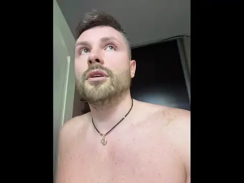 Snapshot of MartinBrandon chatting on May 2026 10:53:02 AM MartinBrandon online show from May 2026 10:53:02 AM