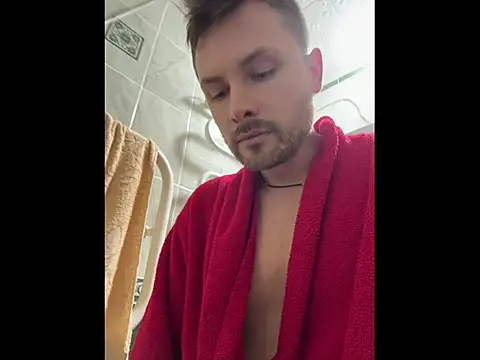 Snapshot of MartinBrandon chatting on May 2026 10:45:01 AM MartinBrandon online show from May 2026 10:45:01 AM