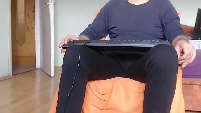 Snapshot of VASKOS178 chatting on January 2026 01:02:02 PM VASKOS178 online show from January 2026 01:02:02 PM