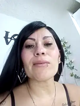 Tania mature online show from July 2026 05:45:01 PM