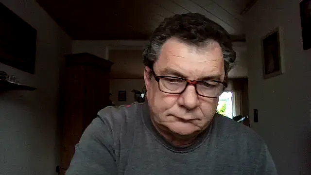 Nobbie444 online show from November 2025 01:39:02 PM