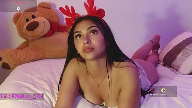 Snapshot of Melaniie01 chatting on December 2024 01:04:02 AM Melaniie01 online show from December 2024 01:04:02 AM